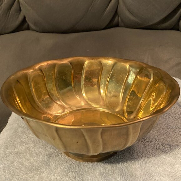 VTG 1980's Scalloped Brass Bowl-India Exotics-3.5” H & 7” D-Decorative Only-VGUC - Picture 8 of 8